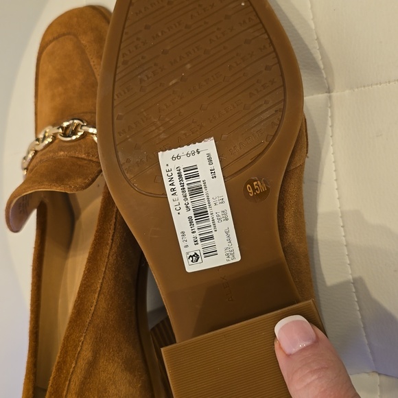 ALEX MARIE 4 FEATURE Technology Brown Suede Leather Heel loafer Chain New 9 1/2 - Picture 10 of 10